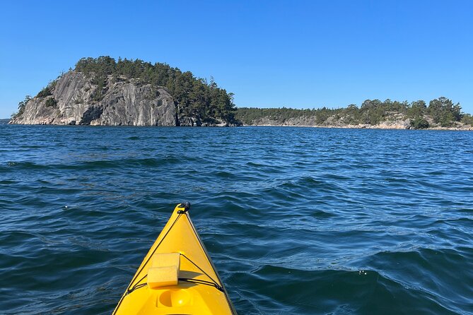 2-Day Kayak Tour in the Stockholm Archipelago - Camping beside the water after sunset