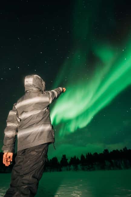 Abisko: Aurora Car Chasing Tour with Photographer - Driving toward darker skies