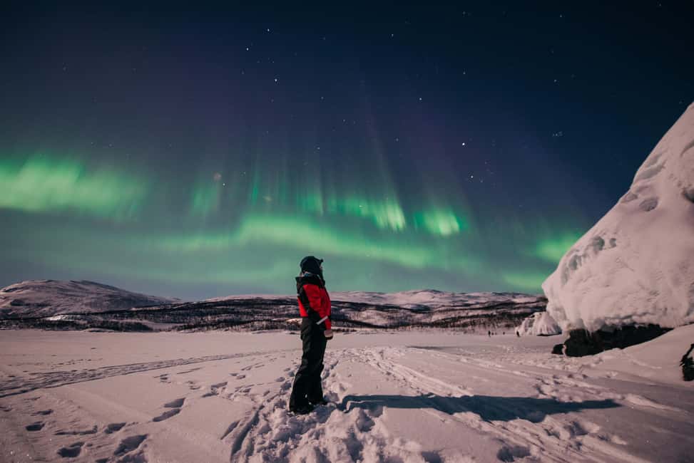 Abisko: Aurora Car Chasing Tour with Photographer - How much value do you get for $165?