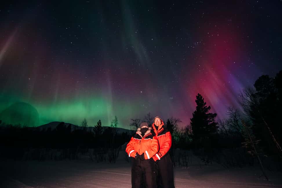 Abisko: Aurora Car Chasing Tour with Photographer - Meeting the car in Abisko