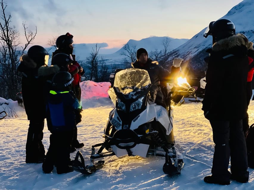 Abisko/Björkliden: Panorama Snowmobile Tour with Snacks - From Abisko pickup to Björkliden snow