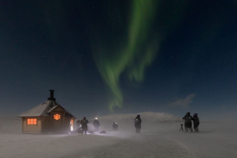 Abisko: National Park Northern Lights Photo Tour - Warmth, snacks, and the practical Arctic details