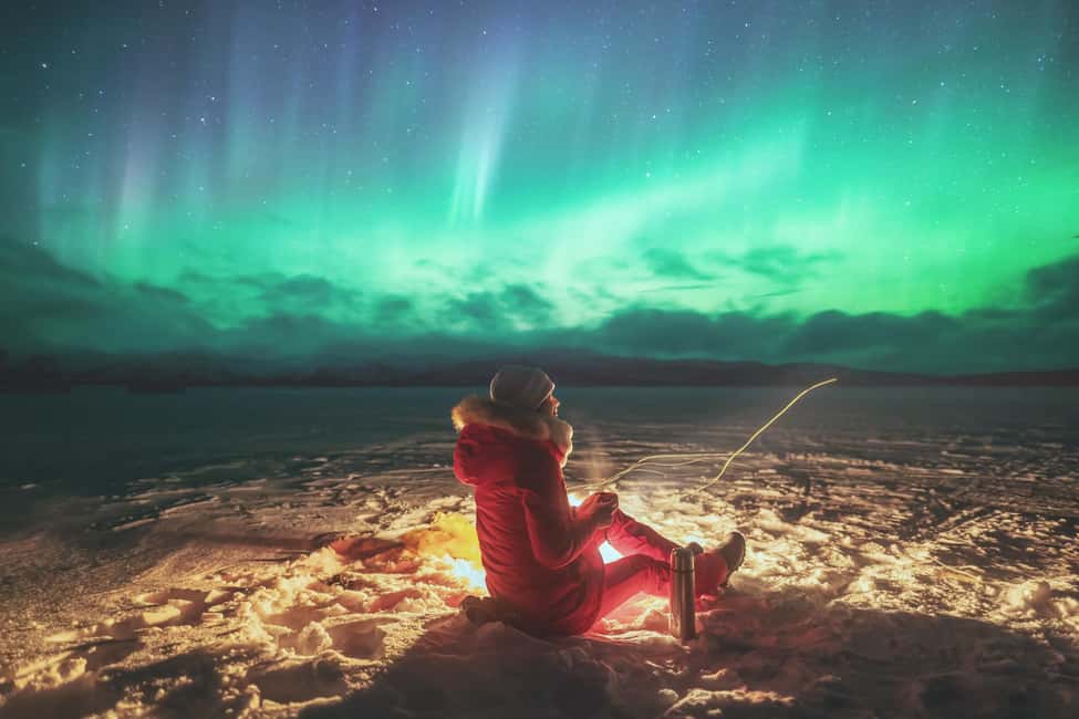 Abisko: Northern Lights Photography Tour with Dinner - Dinner in Abisko before the night turns dark