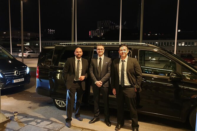 Airport Limousine Transfer: Arlanda Airport to Stockholm City 1-7 Passengers - What the 40-minute ride is like