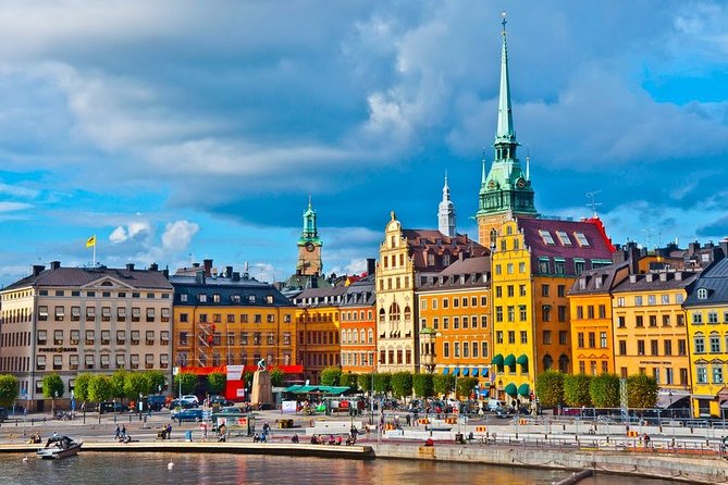 Airport Transfer: Airport ARN to Stockholm by Business Car - Meeting your driver at Stockholm Arlanda