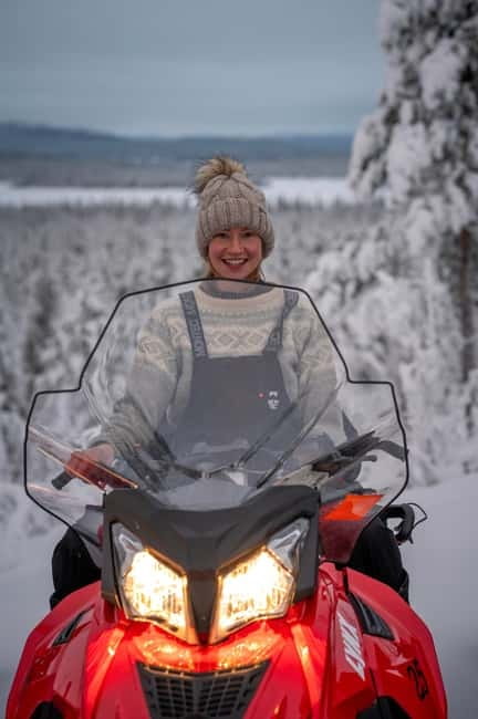 Aurora Hunt on Snowmobile - small groups - From Kiruna town to Kalixforsbron