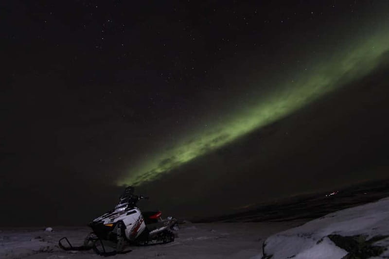 Aurora Hunt on Snowmobile - small groups - Thirty minutes of instruction before the ride