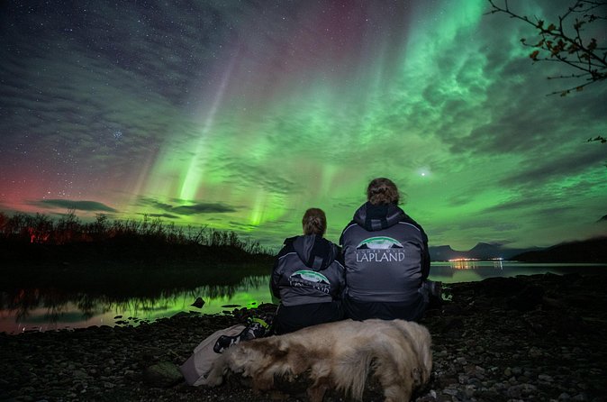 Autumn Abisko Aurora Chase - Group size and the value of a mobile bus