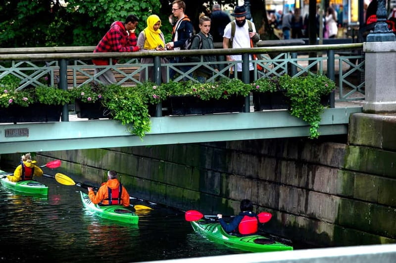 City Kayak Tour - Turning into the canals for a closer city view