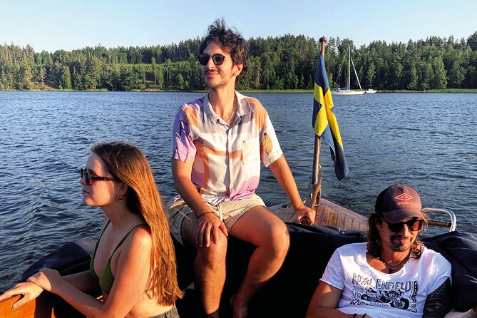 Discover Stockholm by Vintage Wooden Boat - Karlbergskanalen and Karlberg Palace