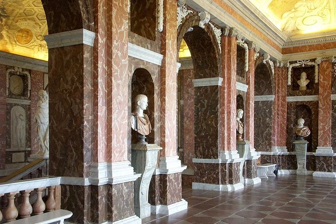Drottningholm inner tour and Royal Swedish Palace and Castle Tour - Why this makes sense for a full day