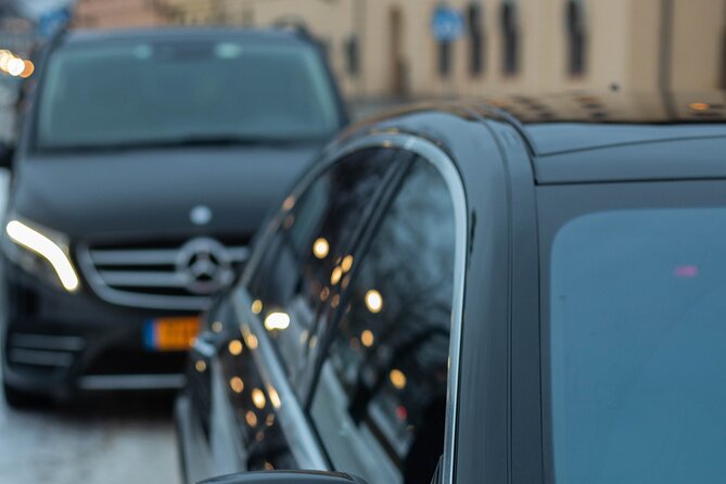 Economy Airport Transfer: From Arlanda Airport To Stockholm City - The cars, comfort, and useful onboard extras