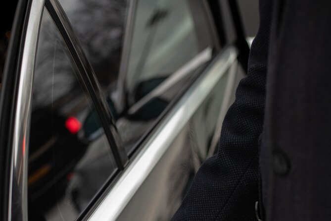 Economy Airport Transfer: From Arlanda Airport To Stockholm City - The service record: one excellent arrival and one serious failure