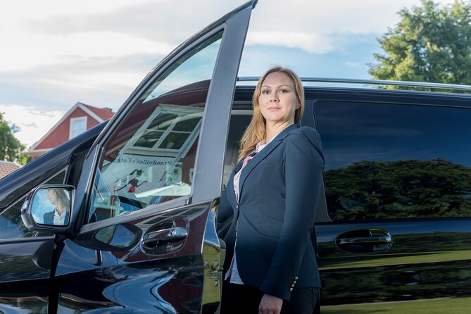 Economy Airport Transfer: From Arlanda Airport To Stockholm City - Meet-and-greet pickup, with one important clock
