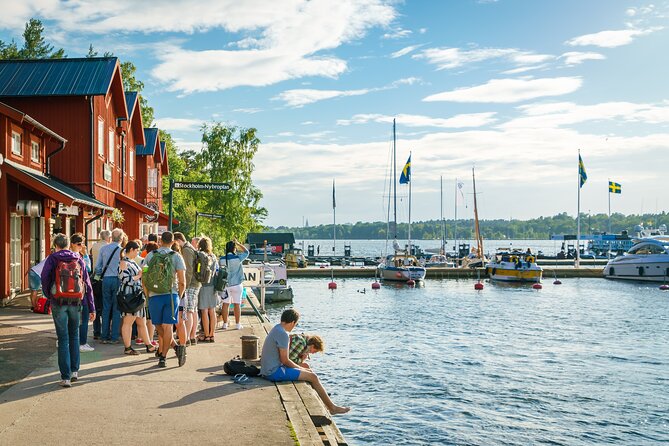 Economy Transfer from Stockholm City To Arlanda Airport - Wi-Fi, chargers, and a calmer departure