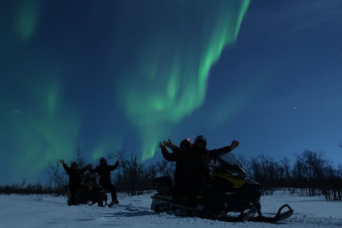 Enjoy the Aurora show on top of the mountain inc tipi dinner - Dinner at Máttaráhkká Northern Light Lodge