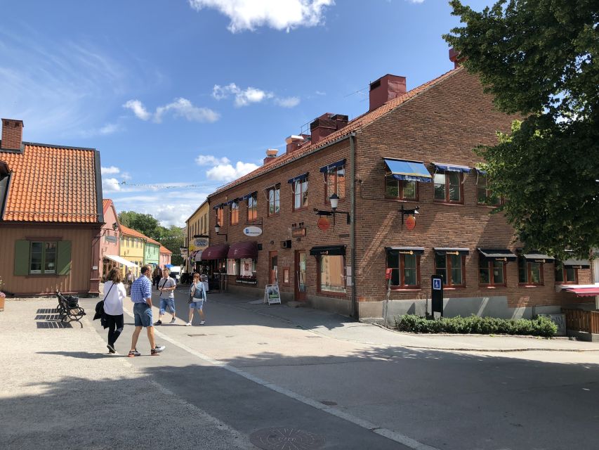 From Stockholm: Guided Day Trip to Sigtuna City - What the guide adds to the experience