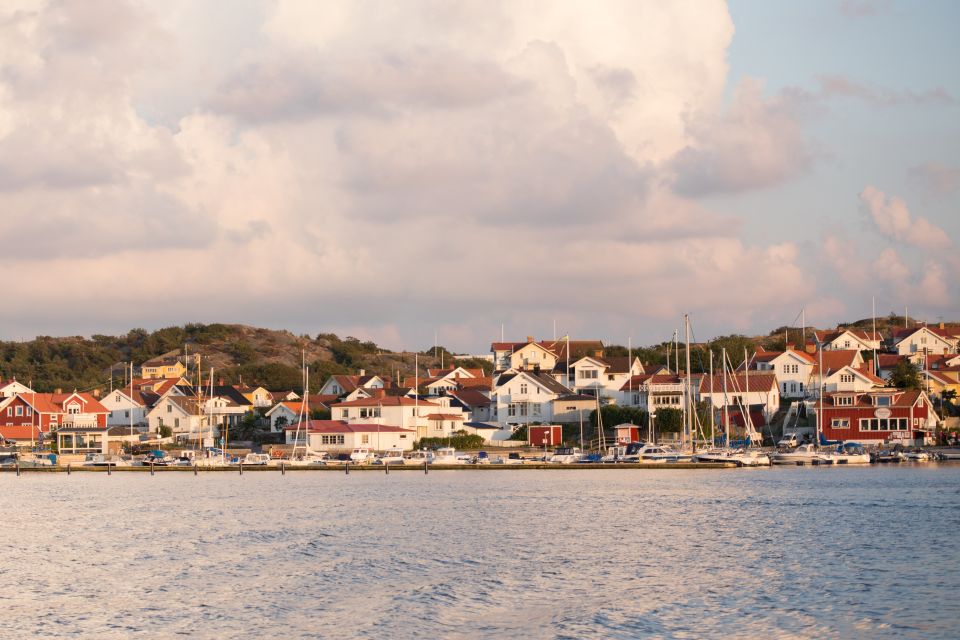 Gothenburg: Archipelago cruise with guide - From Lilla Bommen into Gothenburg Harbor