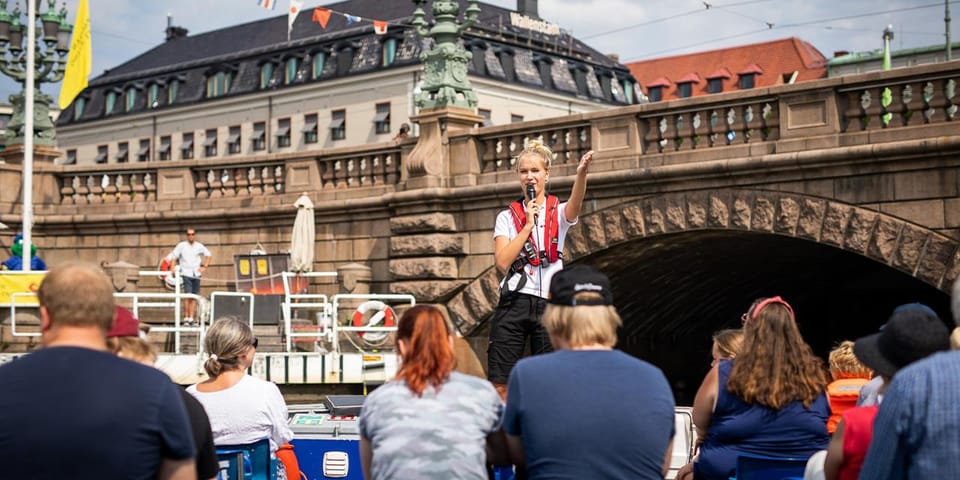 Gothenburg: City Canal Sightseeing Cruise - Open-air seating and the real weather factor