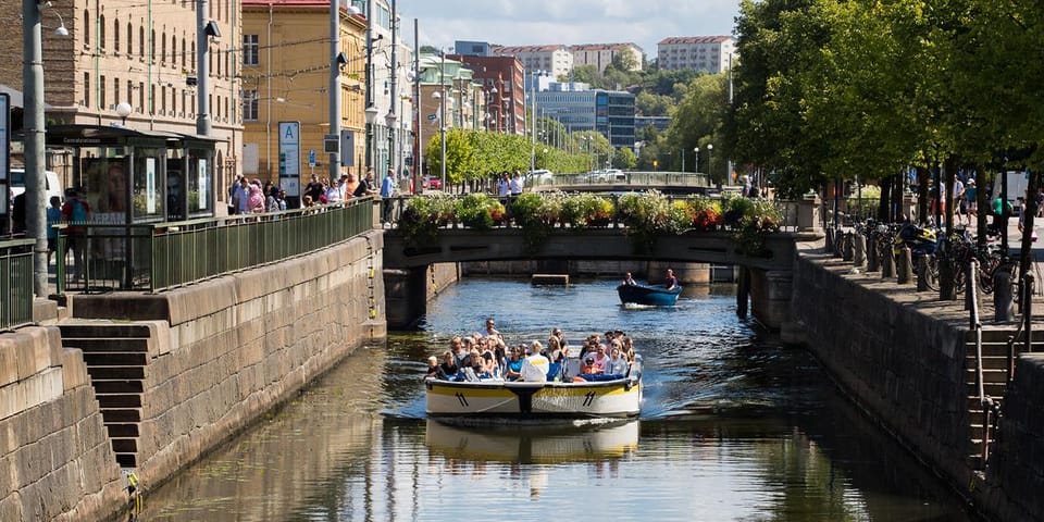 Gothenburg: City Canal Sightseeing Cruise - What the $30 price gets you