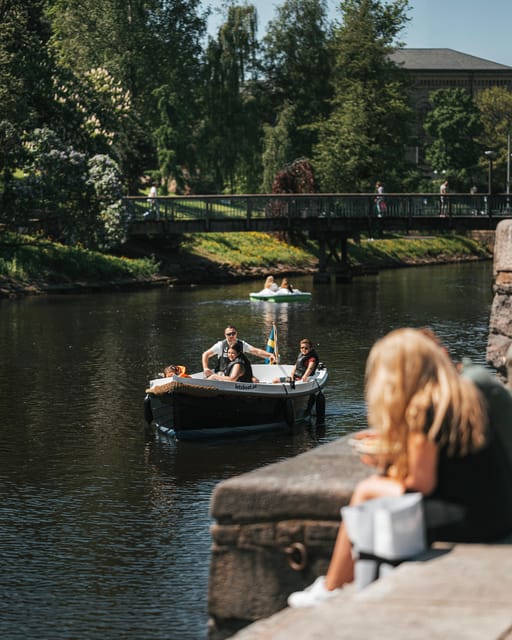 Gothenburg city center: Electric selfdrive boat tour - Kungsparken and the Grand Theater
