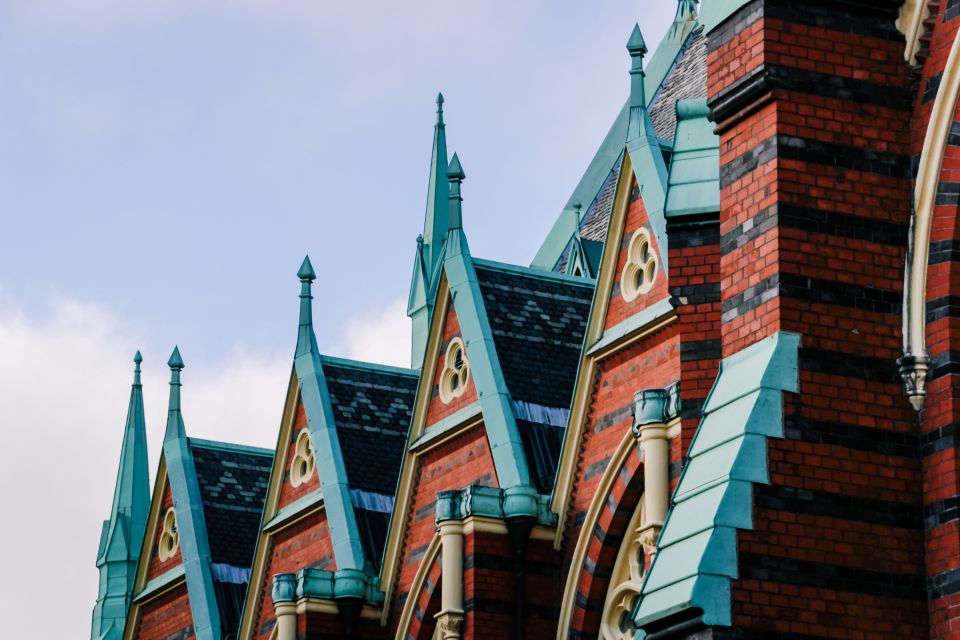 Gothenburg: Express Walk with a Local in 60 minutes - Starting at the Poseidon Statue