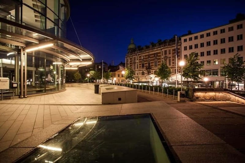 Gothenburg : Must-See Attractions Walking Tour - Kungsportsavenyen, Gothenburg’s grand avenue