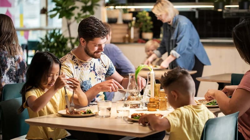 Gothenburg: Universeum Entry Ticket - Build a realistic schedule