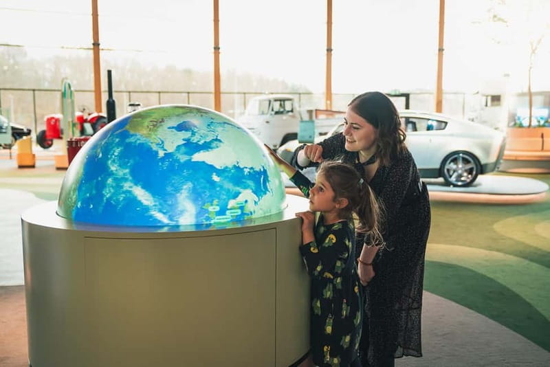 Gothenburg: World of Volvo Exhibition Entry Ticket - From the ÖV4 to the newest Volvo models