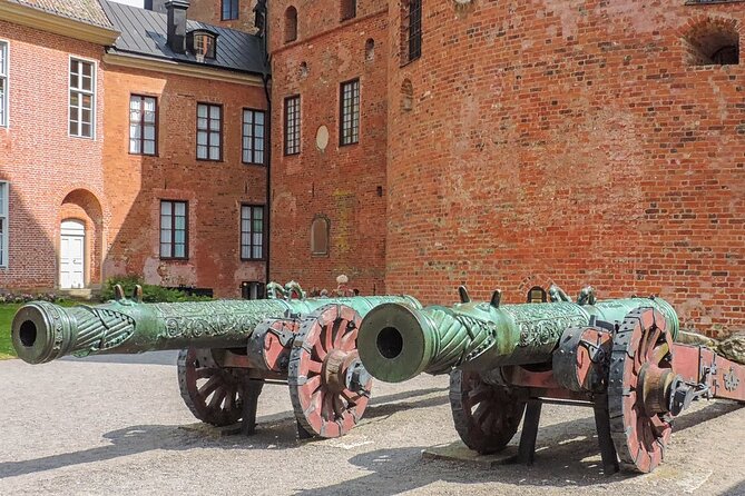 Grand Castle Tour Drottningholm and Gripsholm (private service) - The one-hour Stockholm introduction