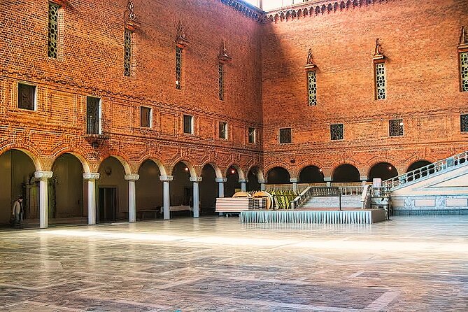 Grand Castle Tour Drottningholm and Gripsholm (private service) - Drottningholm Palace and Sweden’s royal present