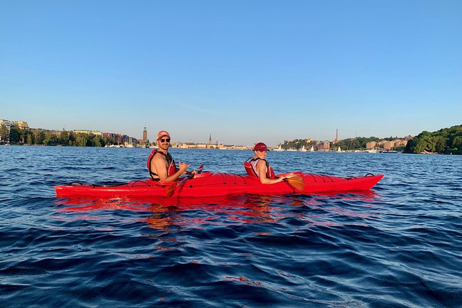 Guided Kayak Tour in Central Stockholm - The first paddle: learning the rhythm
