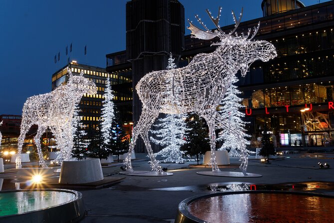 Guided Stockholm Christmas Tour - Starting beneath the lights of Stortorget