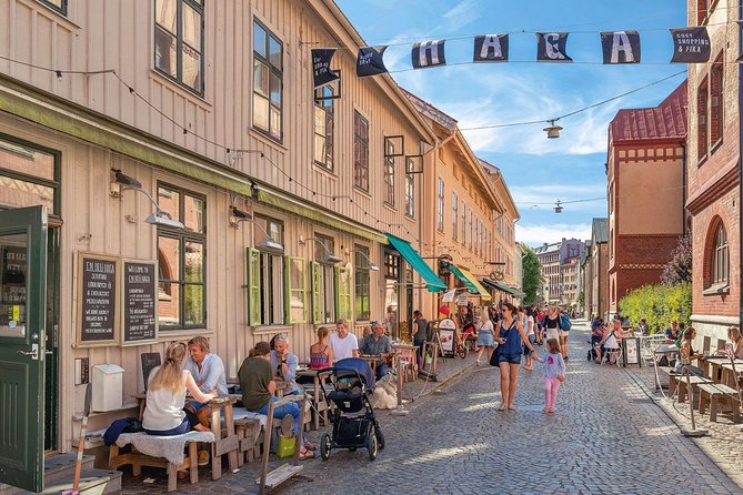 Haga Sightseeing Tour - Haga Nygata: timber houses and everyday Gothenburg