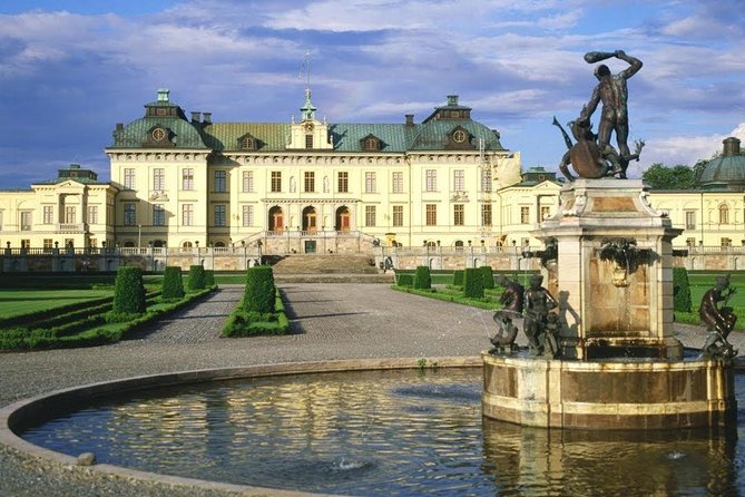 Half Day VIP Stockholm Tour With Drottningholm Castle - The guide and driver make the difference