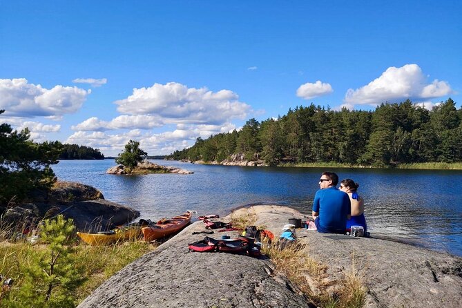 Kayak Tour in the Stockholm Archipelago with Lunch Meal - Paddling between quiet islands