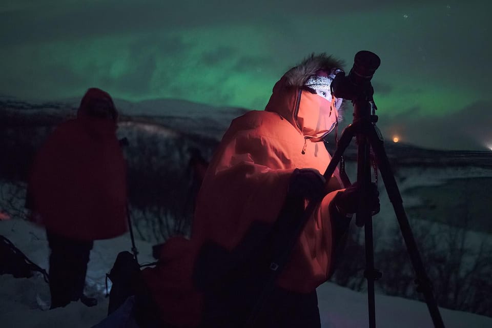 Kiruna: Northern Light Photo Tour with Equipment - Choosing the night’s photo location