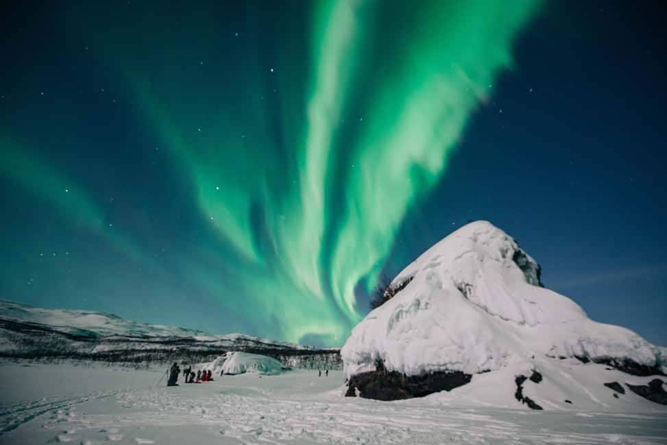 Kiruna: Northern Lights Chase with Car - Photography help for your own camera