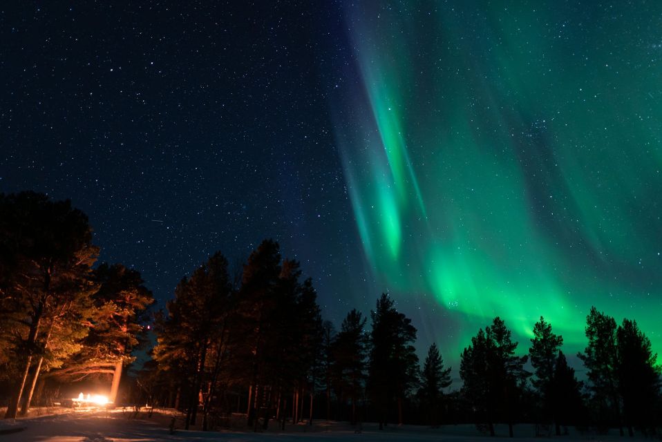 Kiruna: Northern Lights Tour with Photos - The campfire is more than a nice extra