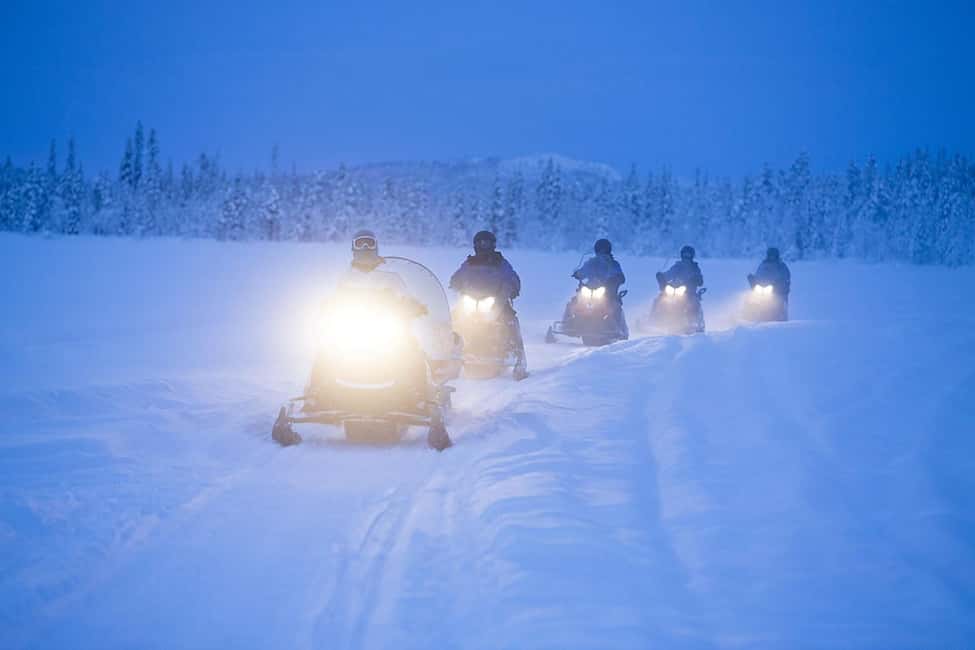 Kiruna: Overnight Snowmobile Tour with Dinner and Sauna - From Kiruna pickup to the Torne River