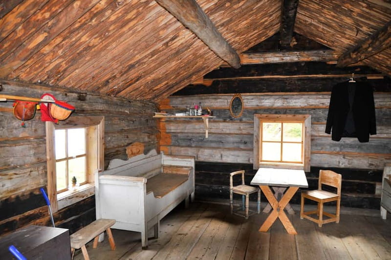 Lapland: A day on the trail of the Sami indigenous people - Gardsjöbäcken and the quieter historic stops