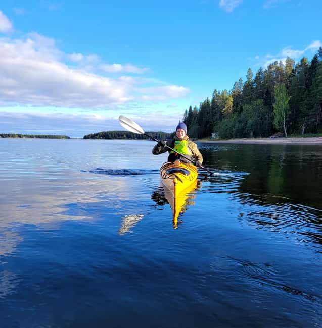 Luleå: Archipelago Kayaking Tour with Guide - Paddling at an easy-going pace