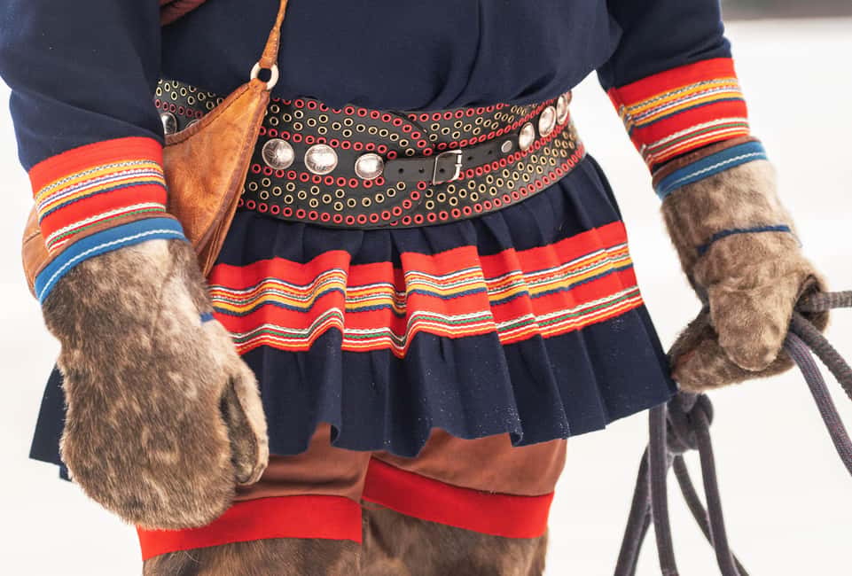 Luleå: Meet and Feed the Reindeer – Short Experience - Who will enjoy this most?