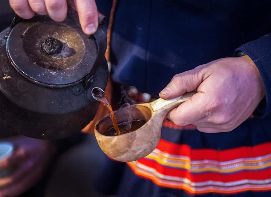 Luleå: Meet and Feed the Reindeer – Short Experience - Booking details worth knowing