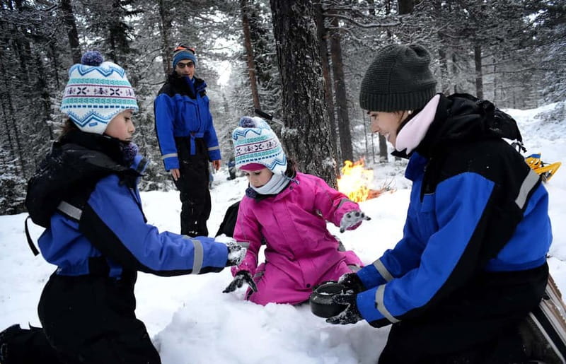 Luleå : Nordic Winter Skills - 3 hours including lunch - Changing into winter clothing at Brändön Lodge