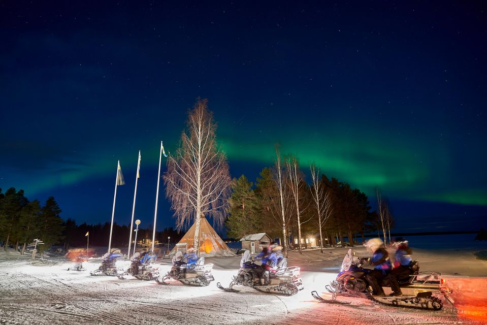 Luleå : Northern lights snowmobile tour - Leaving Luleå for Brändön Lodge