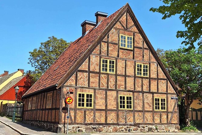Lund's Medieval and Modern History: A Self-Guided Audio Tour - Starting at Lund Central Station