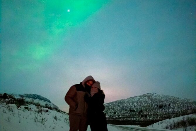 Magical Northern Lights Photography Tour Kiruna - A private van and a moving search