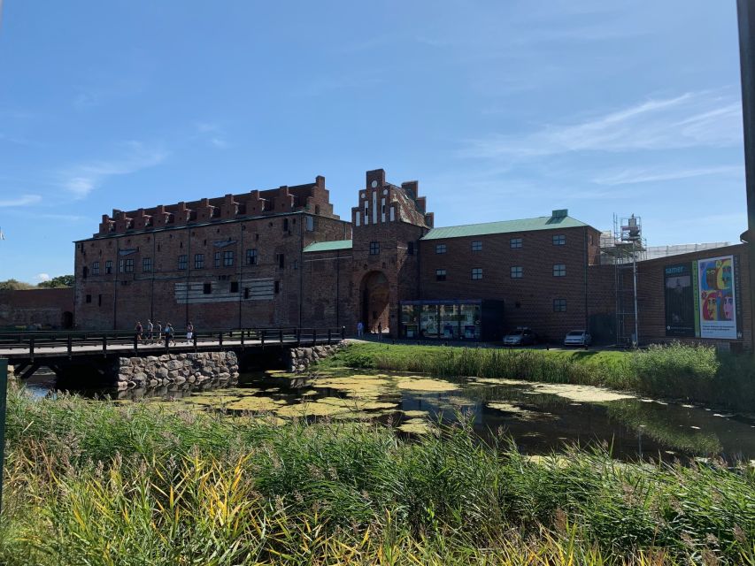 Malmö: 3-Hour Guided Walking Tour - Walking out to Ribersborg Beach