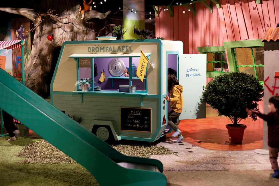 Malmö: Funnys Äventyr - Play Areas, Kids’ Theater & Carousel - Funny’s Garden Café adds a useful break